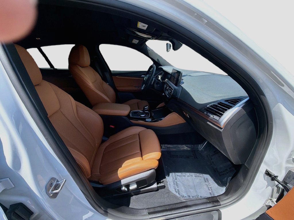 Used 2023 BMW X4 xDrive30i w/ Parking Assistance Package AWD/4WD image 32