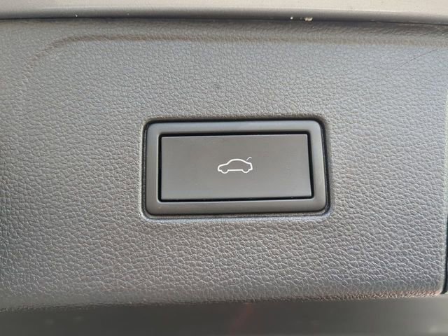 Used 2024 Volkswagen Atlas SE image 15