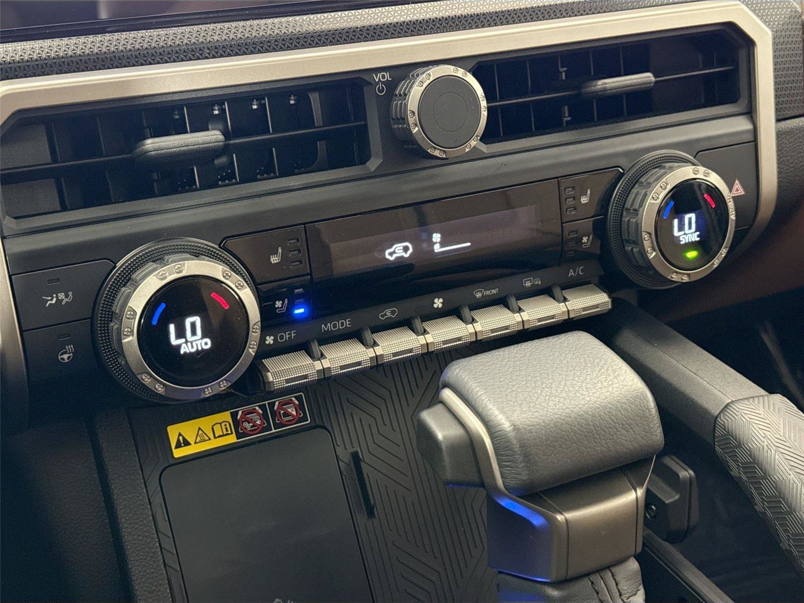Certified 2025 Toyota 4Runner Limited AWD/4WD image 26
