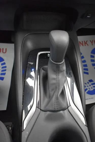 Used 2025 Toyota Corolla LE image 33