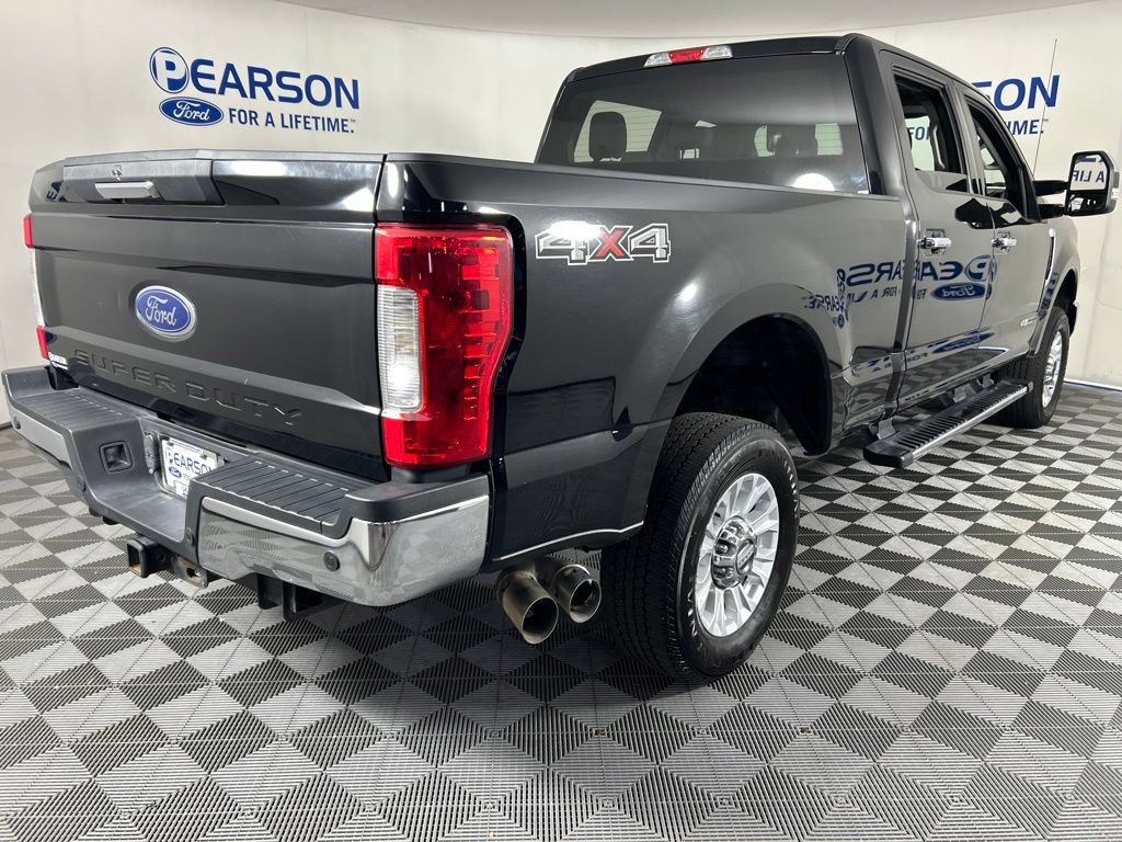 Used 2019 Ford F250 XLT w/ XLT Premium Package AWD/4WD image 4