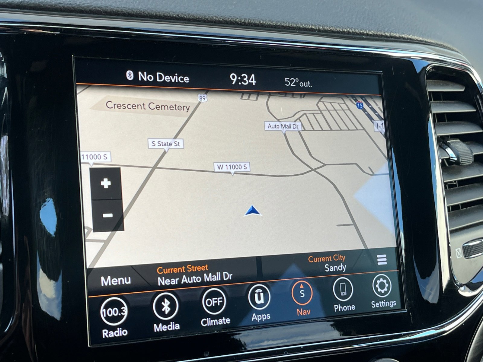 Used 2019 Jeep Grand Cherokee Laredo w/ 18" Wheel & 8.4" Radio Group image 20