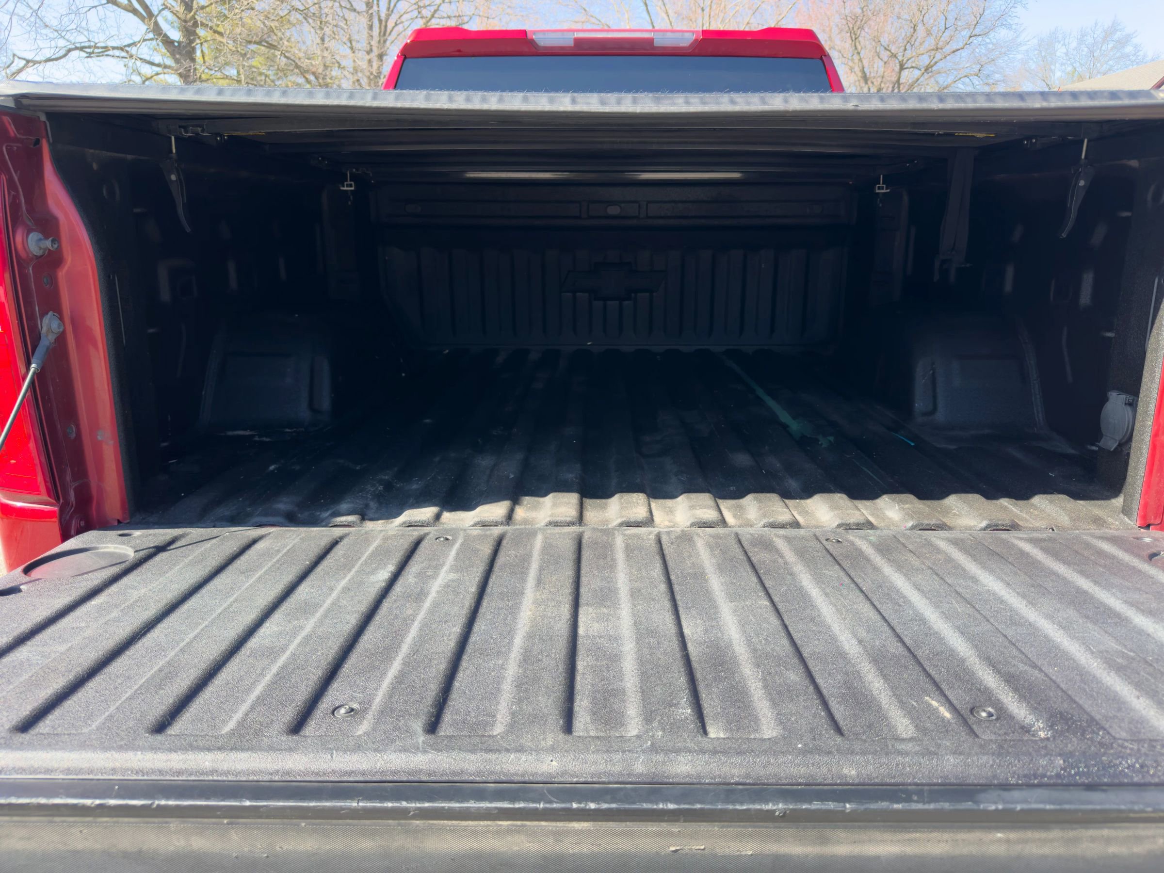 Used 2022 Chevrolet Silverado 1500 Custom w/ LPO, Dark Essentials Package AWD/4WD image 8