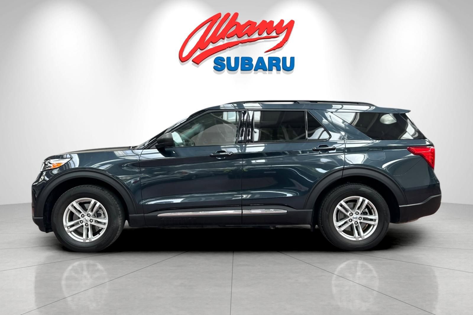 Used 2023 Ford Explorer XLT image 8