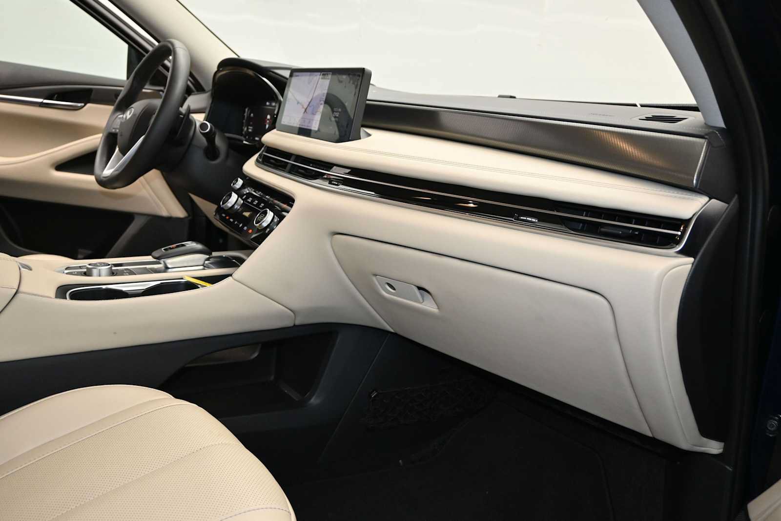 Used 2023 INFINITI QX60 Luxe w/ Cargo Package AWD/4WD image 35