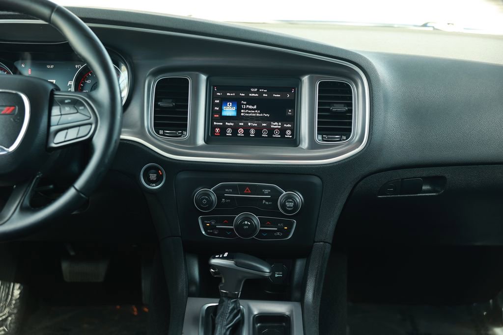 Used 2020 Dodge Charger SXT w/ Driver Convenience Group image 26
