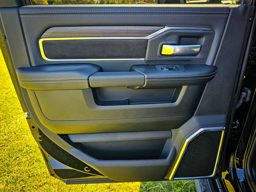 New 2027 RAM 3500 Laramie AWD/4WD image 43