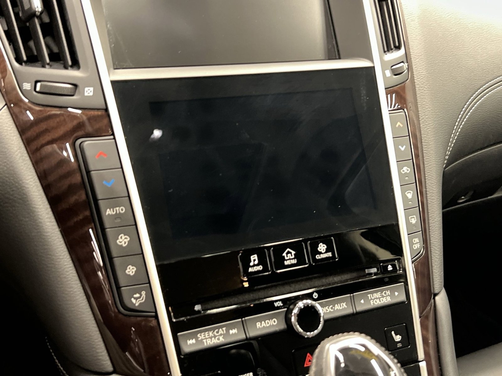 Used 2018 INFINITI Q50 Luxe w/ Essential Package (3.0T Luxe) image 18