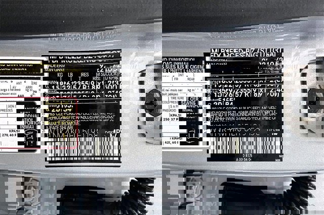 New 2026 Mercedes-Benz GLC 300 4MATIC image 17