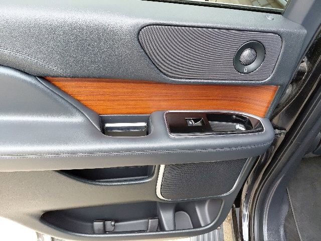 Used 2024 Lincoln Navigator Premiere AWD/4WD image 34