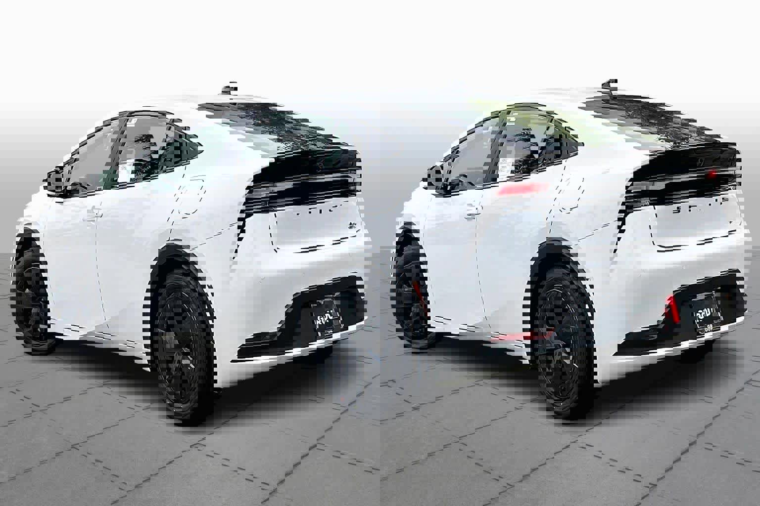 New 2026 Toyota Prius Plug-In Hybrid FWD image 12