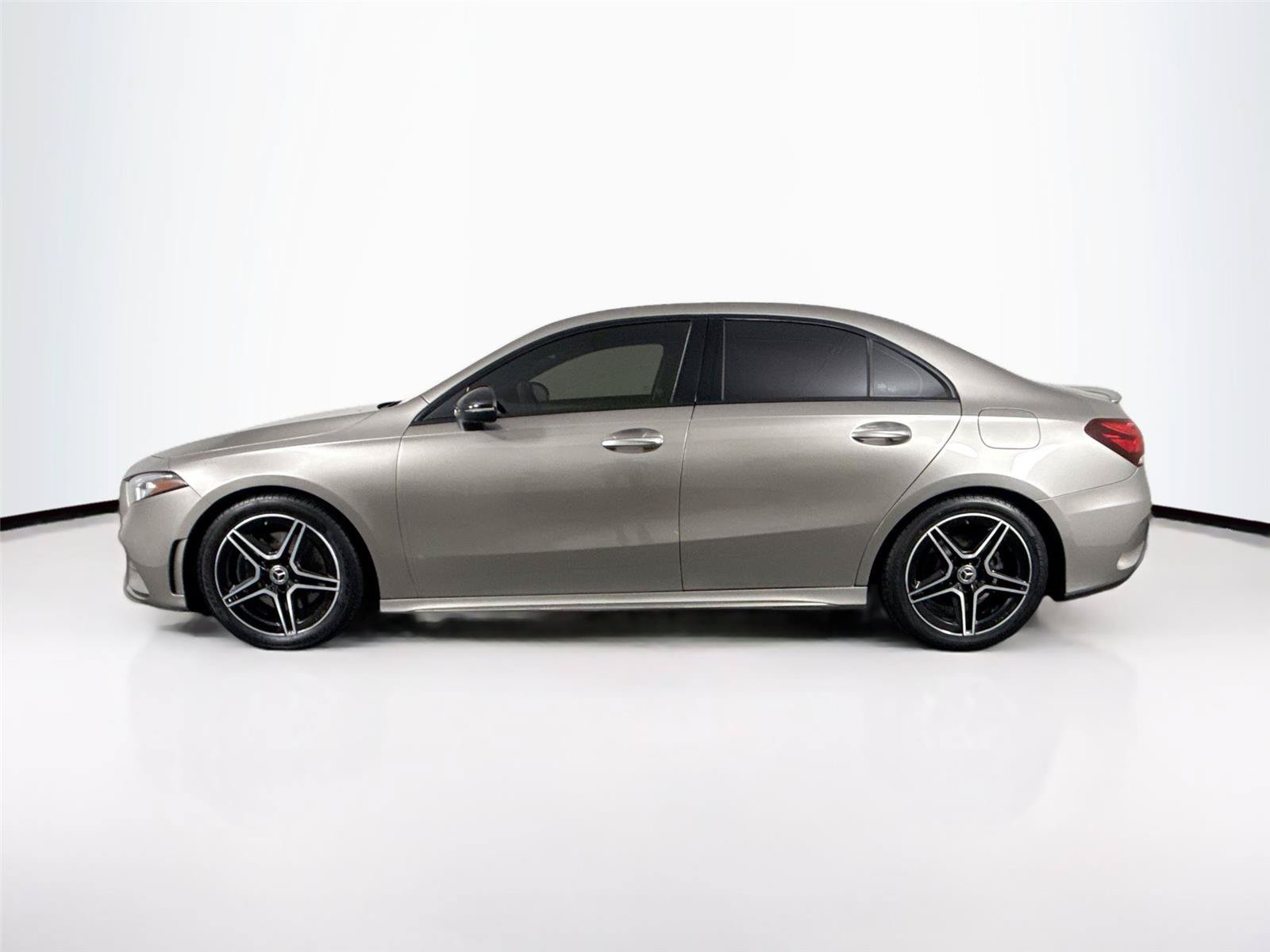 Used 2019 Mercedes-Benz A 220 4MATIC image 14
