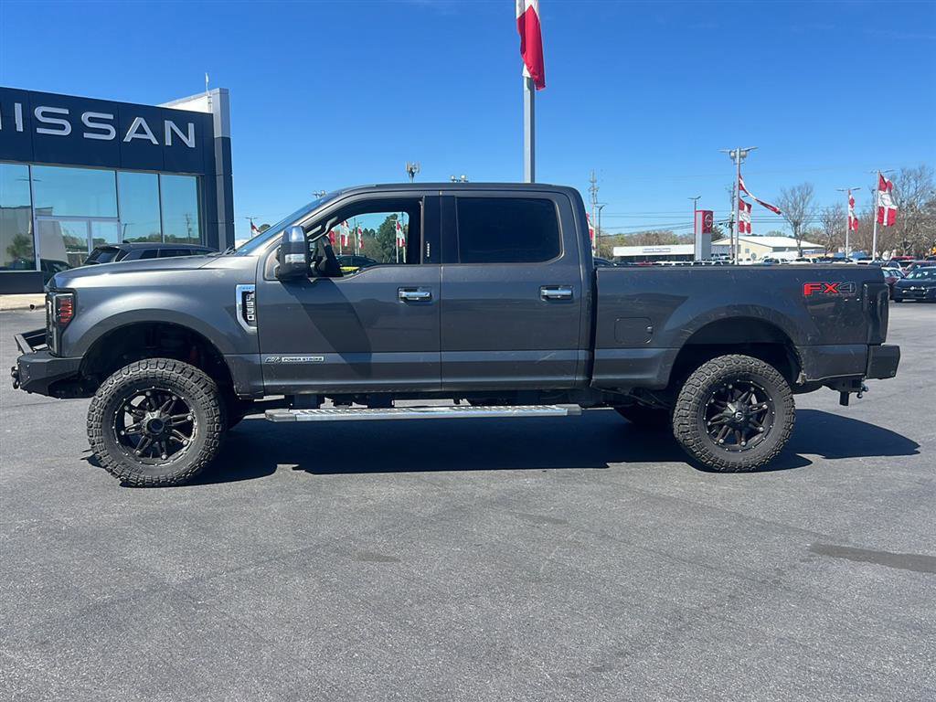 Used 2017 Ford F250 XLT w/ XLT Premium Package image 1