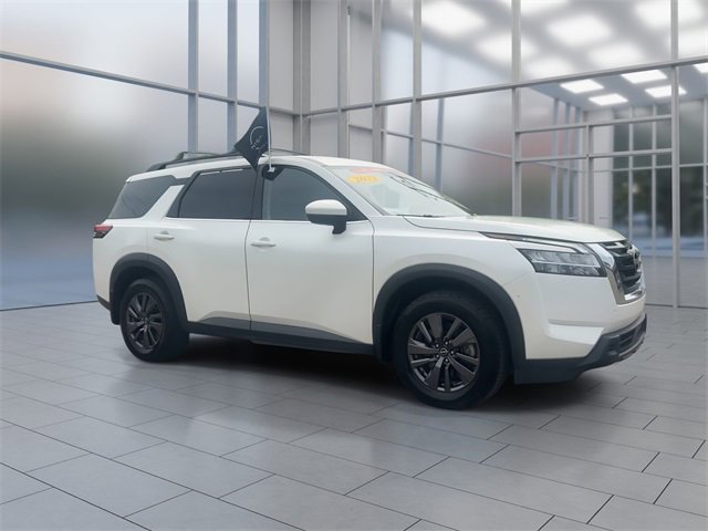 Certified 2022 Nissan Pathfinder SV image 2