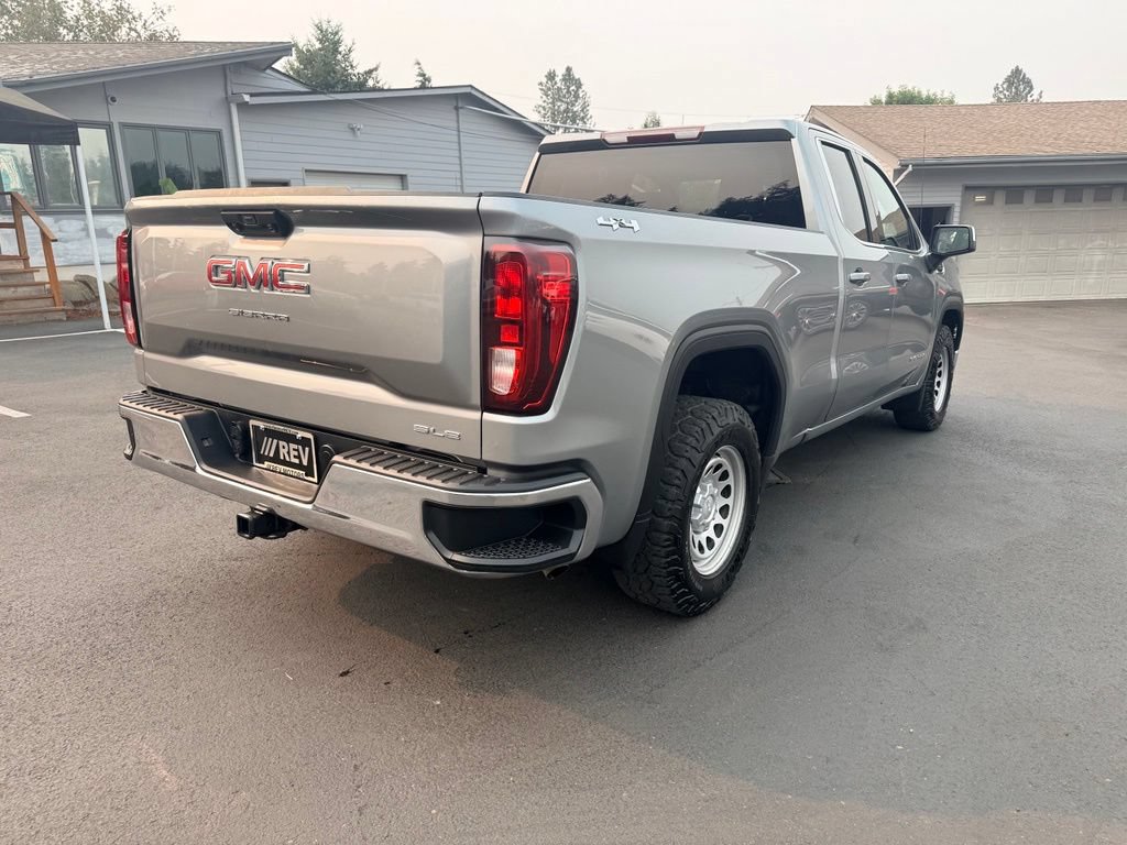 Used 2023 GMC Sierra 1500 SLE w/ Enhanced Capability Package AWD/4WD image 5