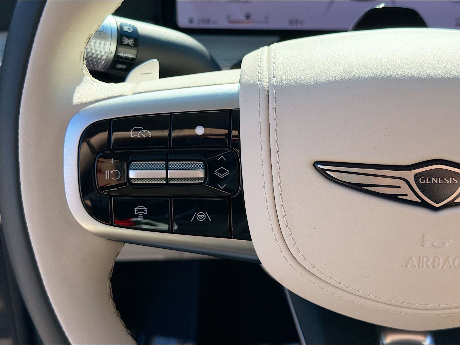 Used 2025 Genesis GV80 3.5T Prestige image 40