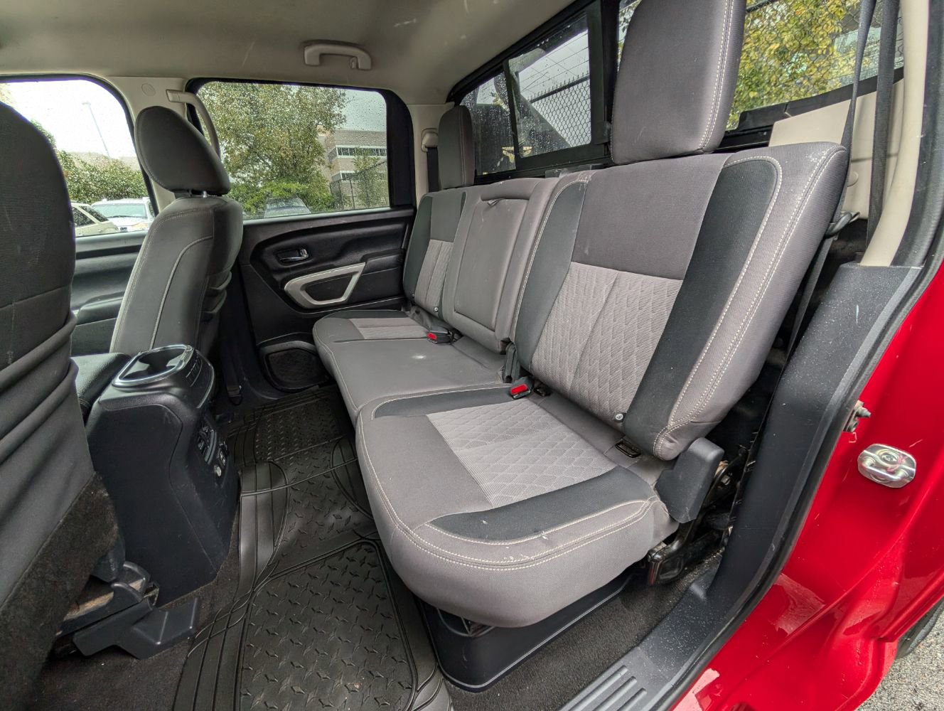 Used 2020 Nissan Titan SV w/ SV Convenience Package image 17