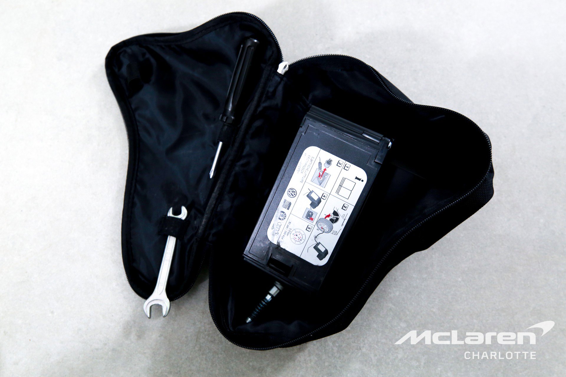 Used 2021 Lamborghini Huracan EVO image 24