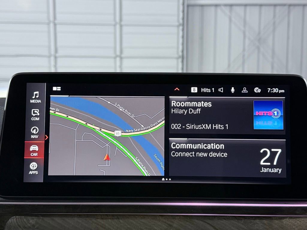 Used 2023 BMW M550i xDrive w/ Executive Package image 32