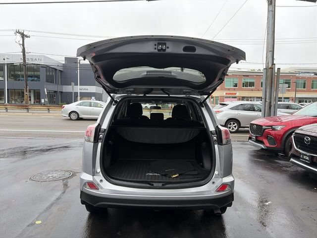 Used 2016 Toyota RAV4 LE AWD/4WD image 23