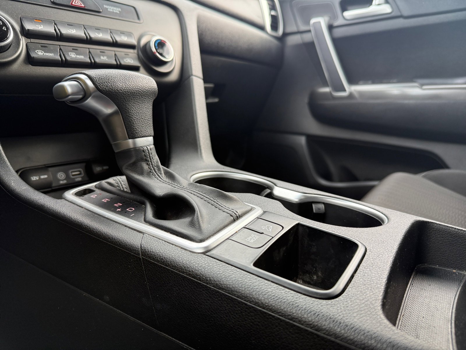 Used 2019 Kia Sportage LX image 16