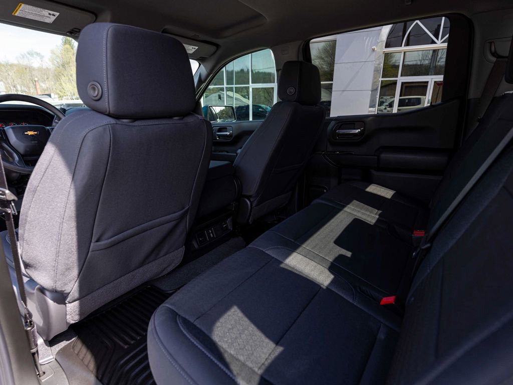 Used 2026 Chevrolet Silverado 1500 Custom w/ Turbomax Blackout Package image 27