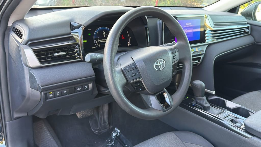 Certified 2025 Toyota Camry LE image 24