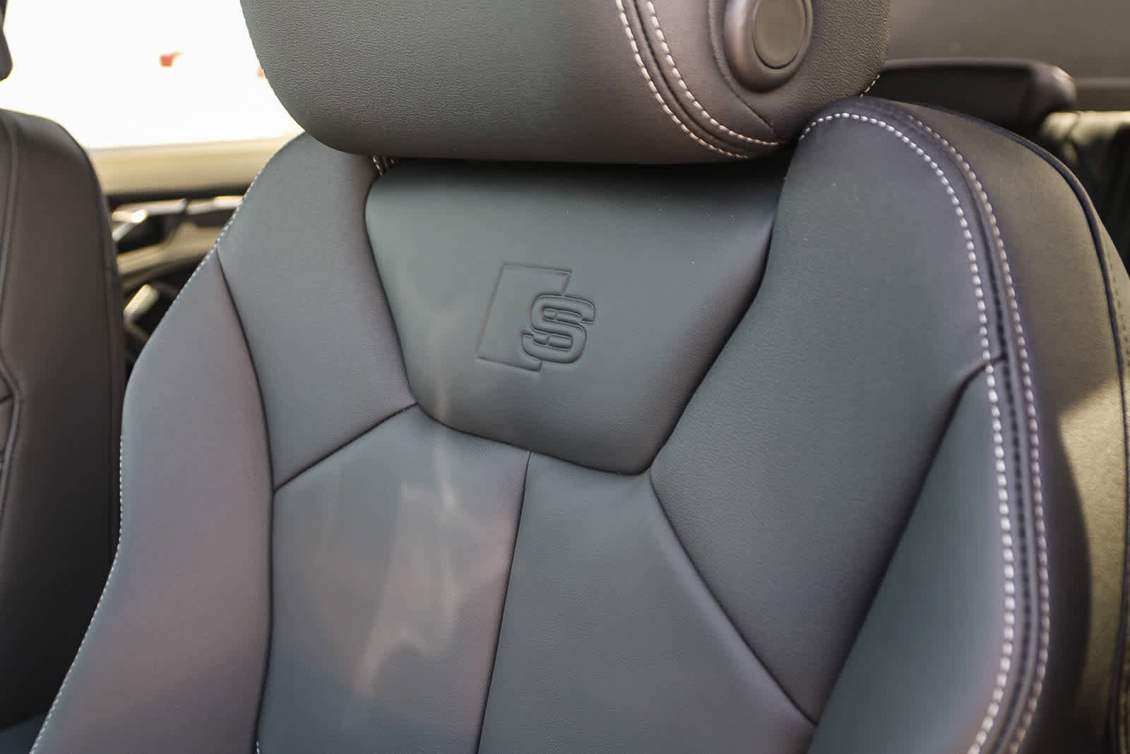 Used 2025 Audi Q3 2.0T Premium w/ Convenience Package image 24