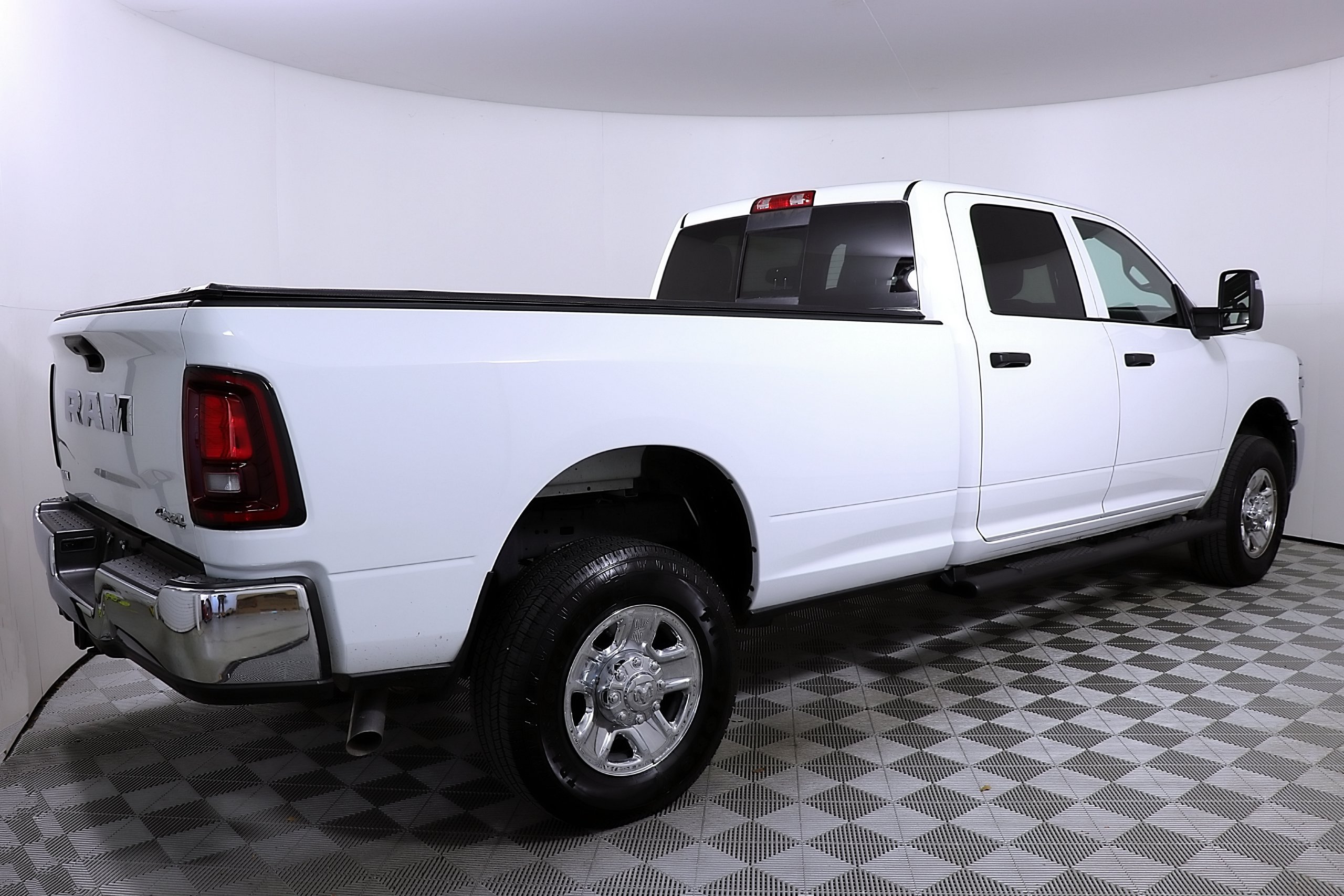 Used 2025 RAM 2500 Tradesman AWD/4WD image 7