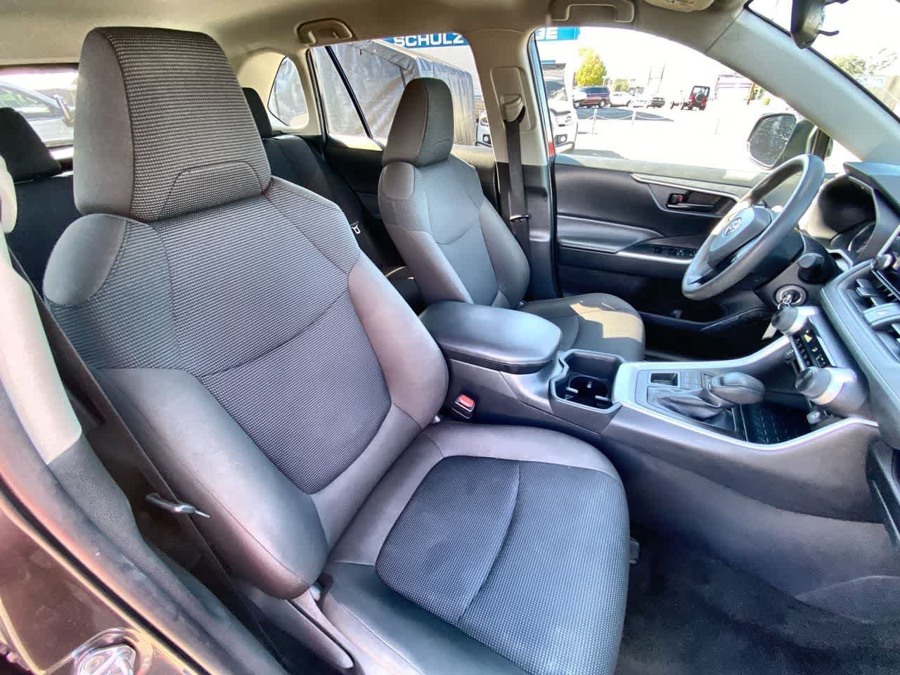 Certified 2025 Toyota RAV4 LE AWD/4WD image 23