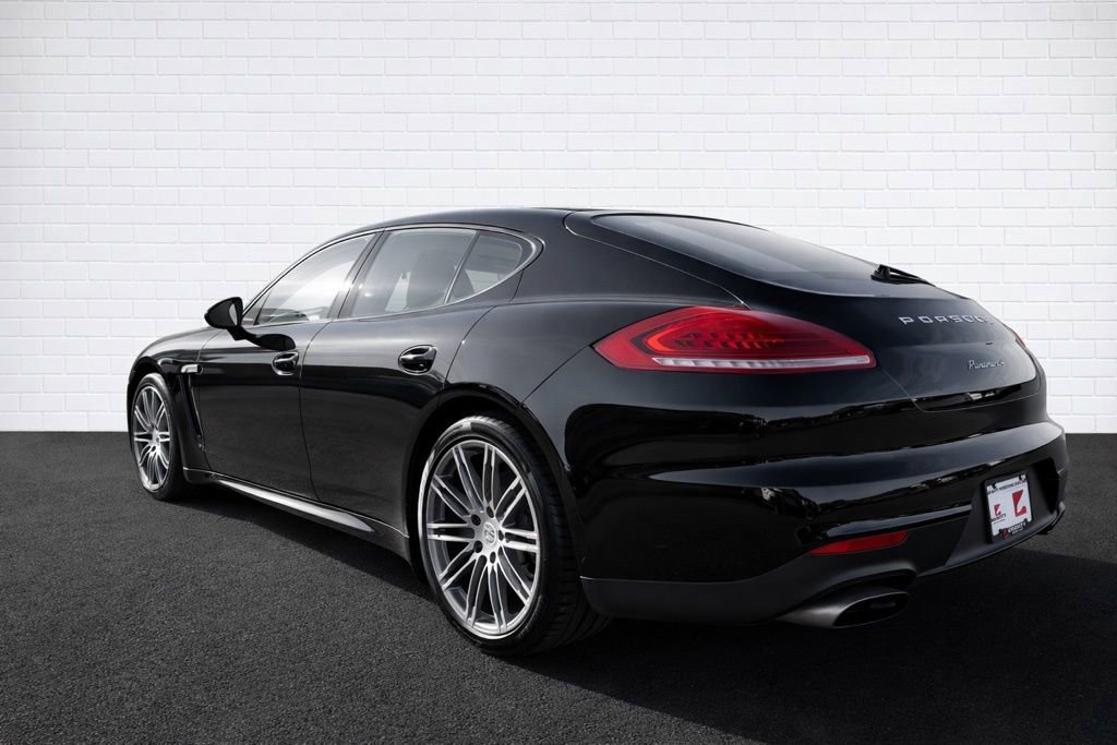 Used 2016 Porsche Panamera 4 image 6