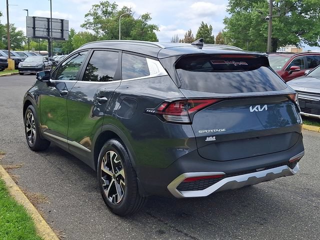 Certified 2025 Kia Sportage EX AWD/4WD image 4