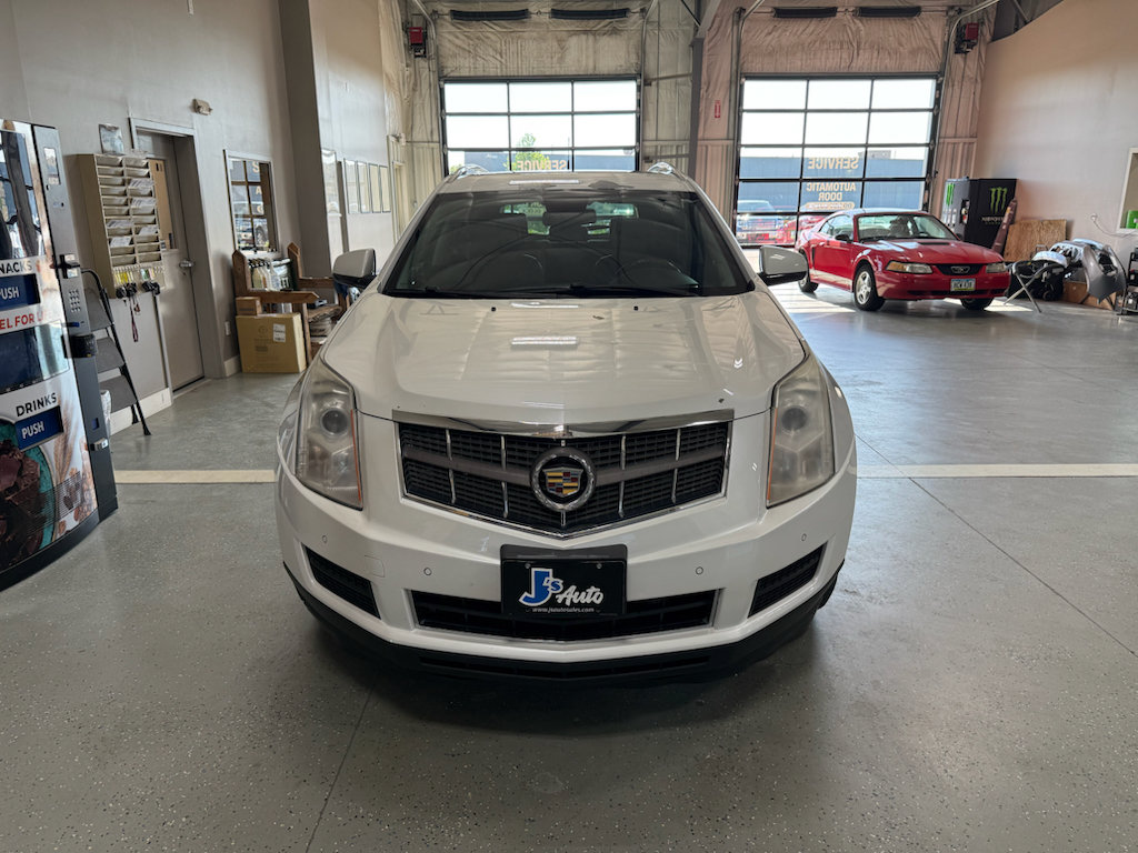 Used 2012 Cadillac SRX Luxury FWD image 3