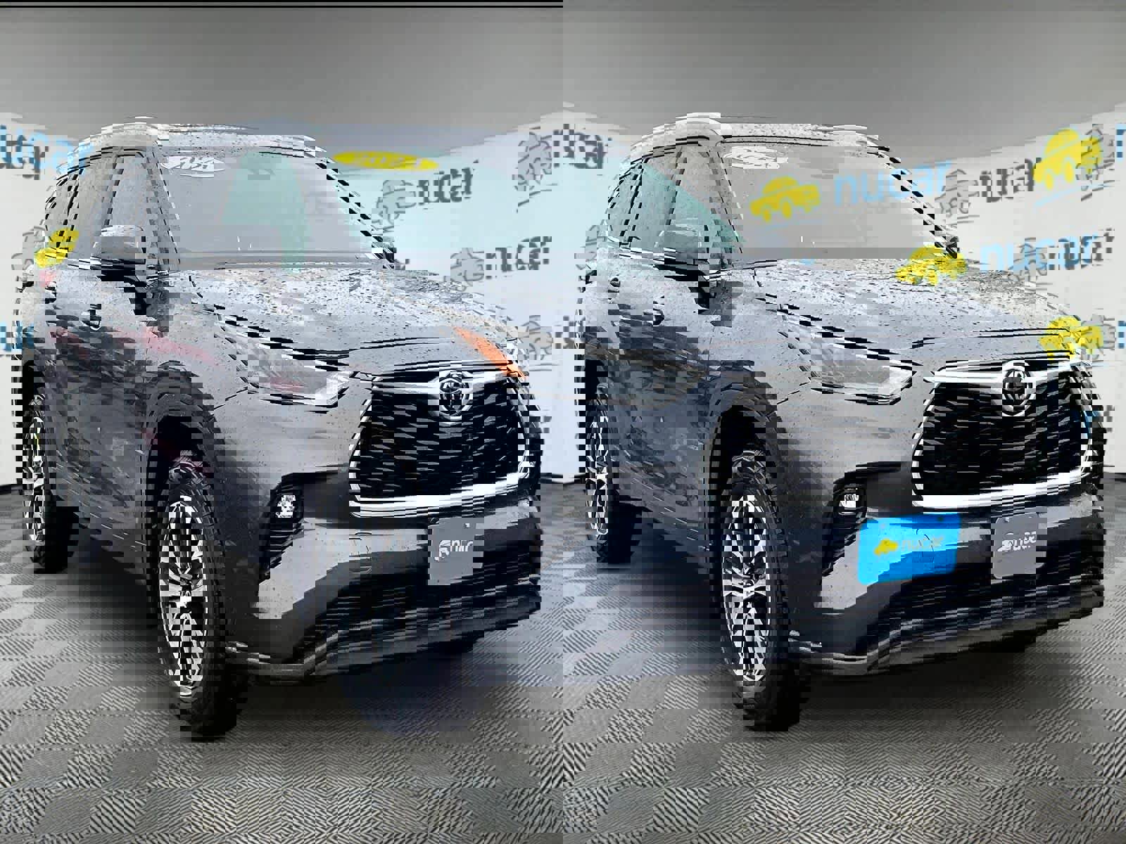 Used 2024 Toyota Highlander XLE image 1