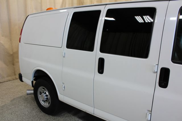 Used 2008 Chevrolet Express 3500 RWD image 13