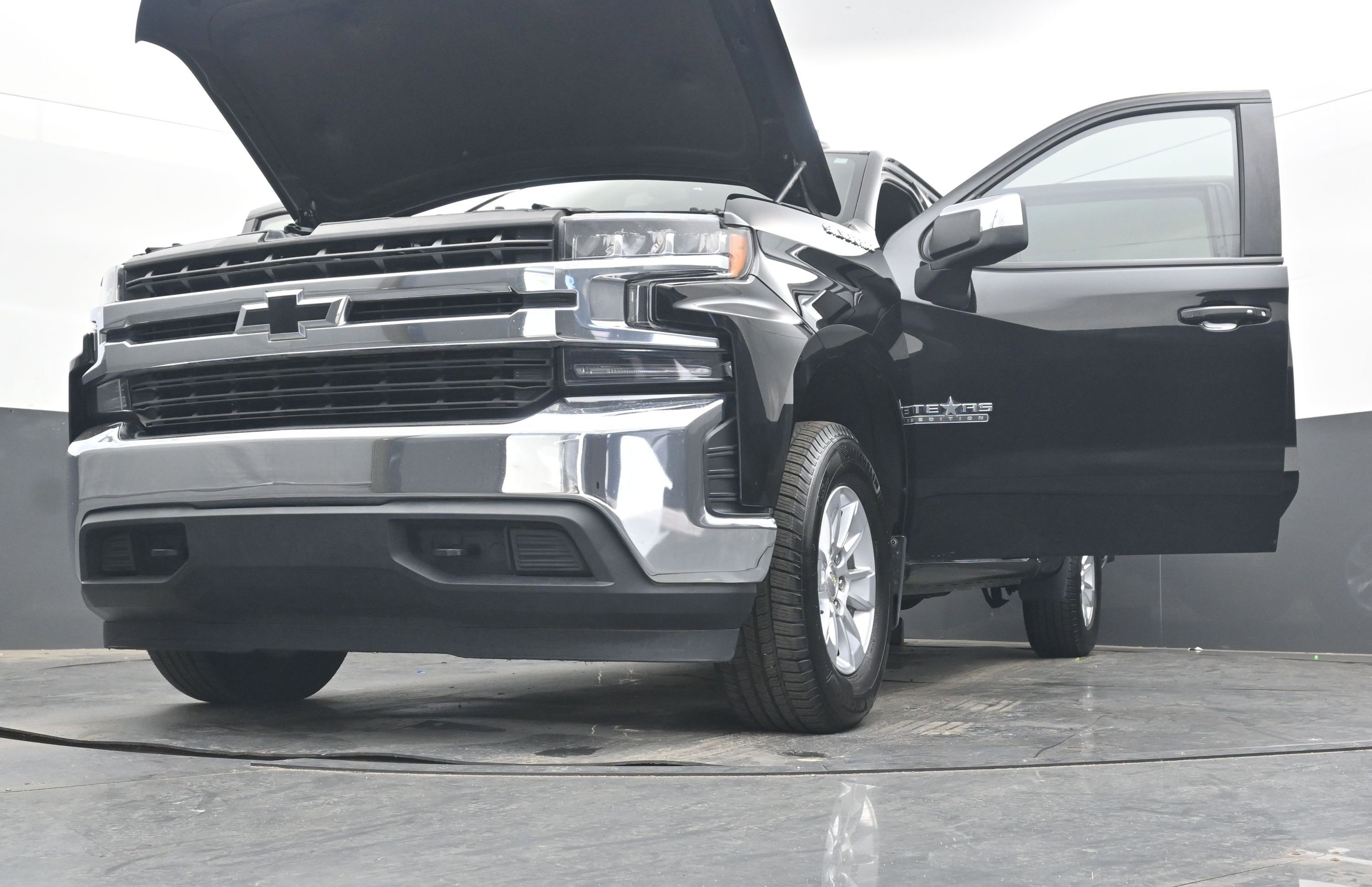 Used 2020 Chevrolet Silverado 1500 LT w/ Texas Edition image 40