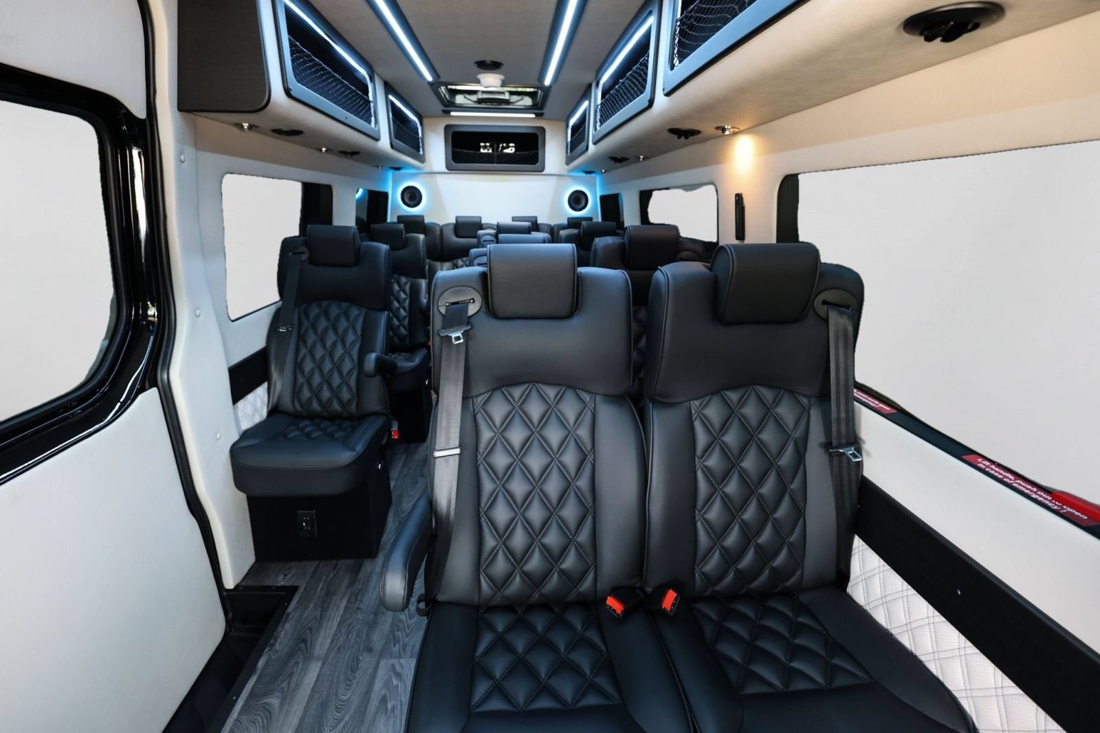 Used 2024 Mercedes-Benz Sprinter 3500 w/ Parking Package image 15