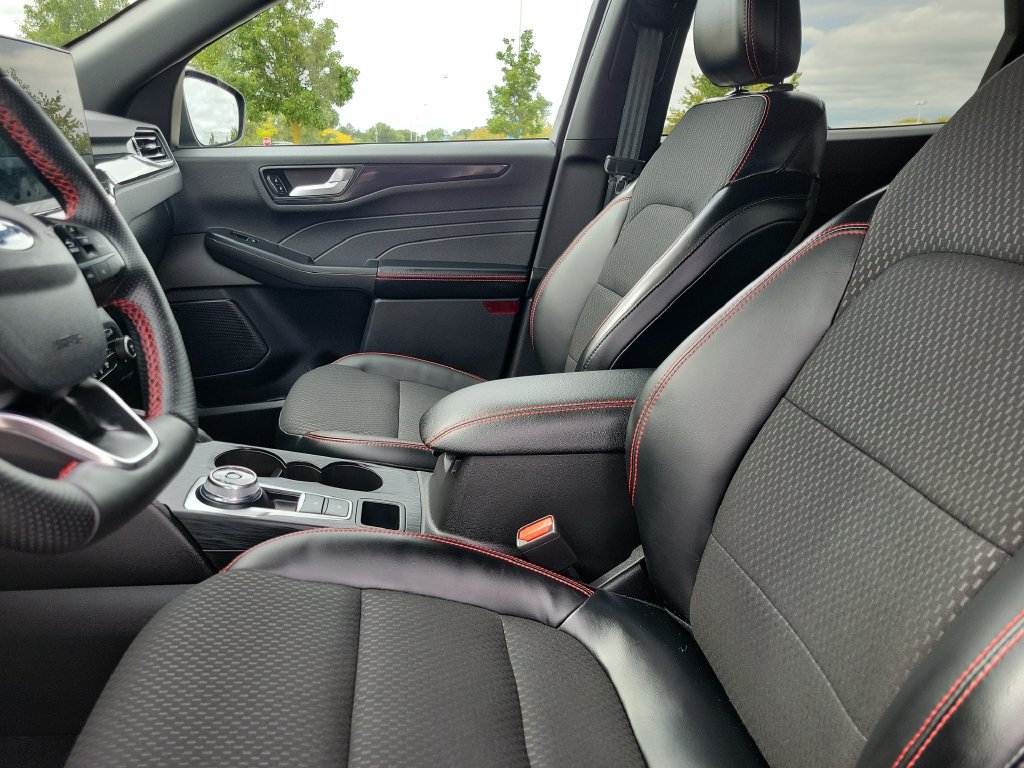 Used 2023 Ford Escape ST-Line w/ Tech Pack #1 FWD image 19