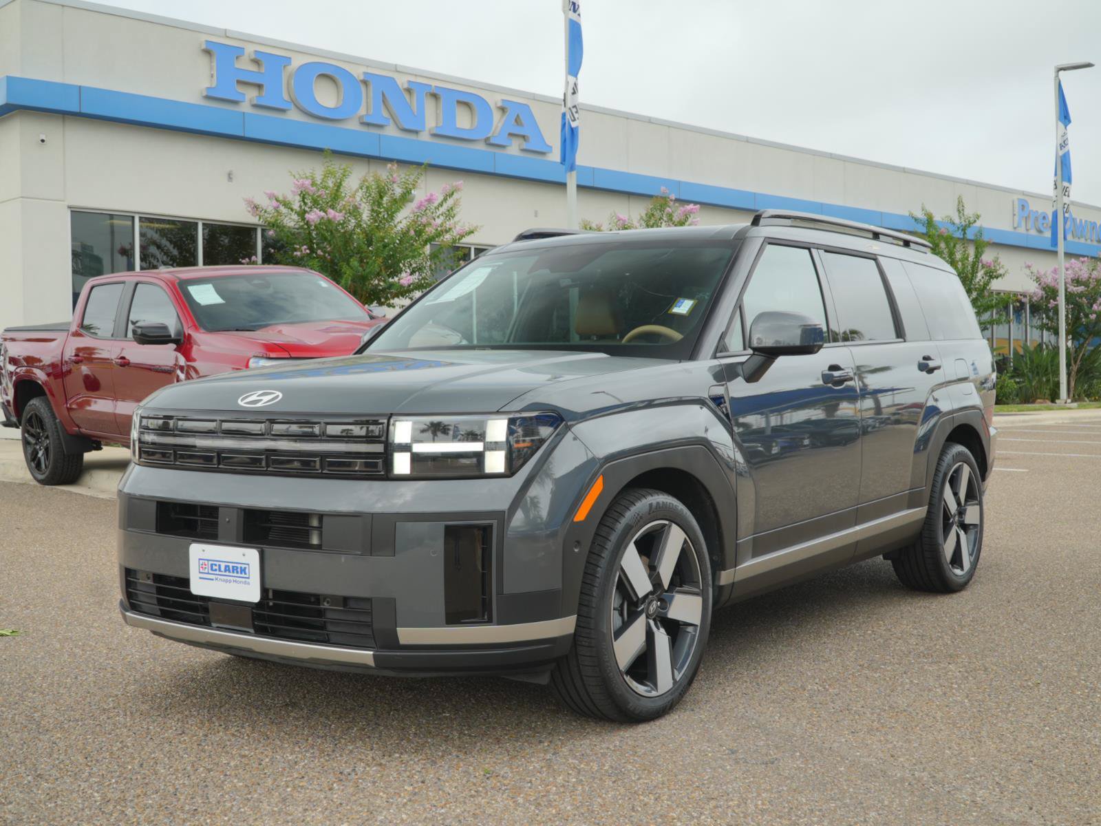 Used 2024 Hyundai Santa Fe Limited FWD image 1