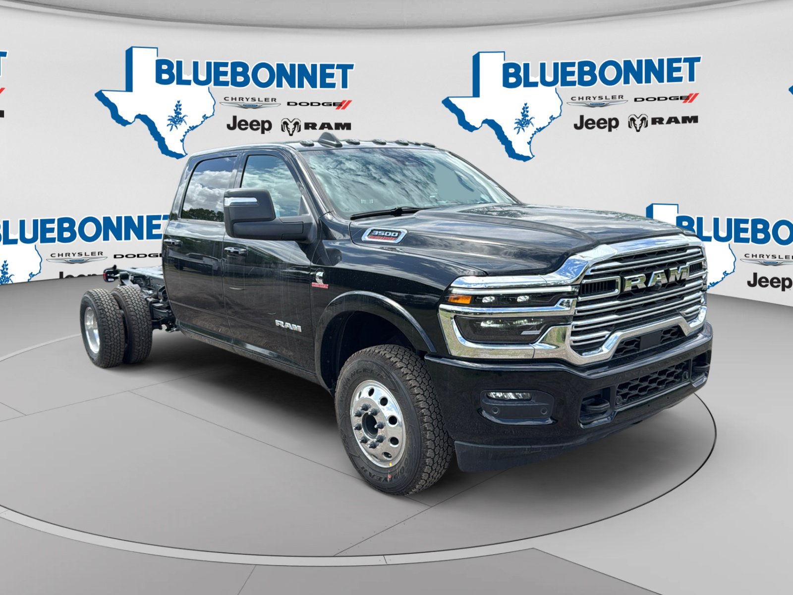 New 2026 RAM 3500 Big Horn w/ Laramie Trim Package AWD/4WD image 3