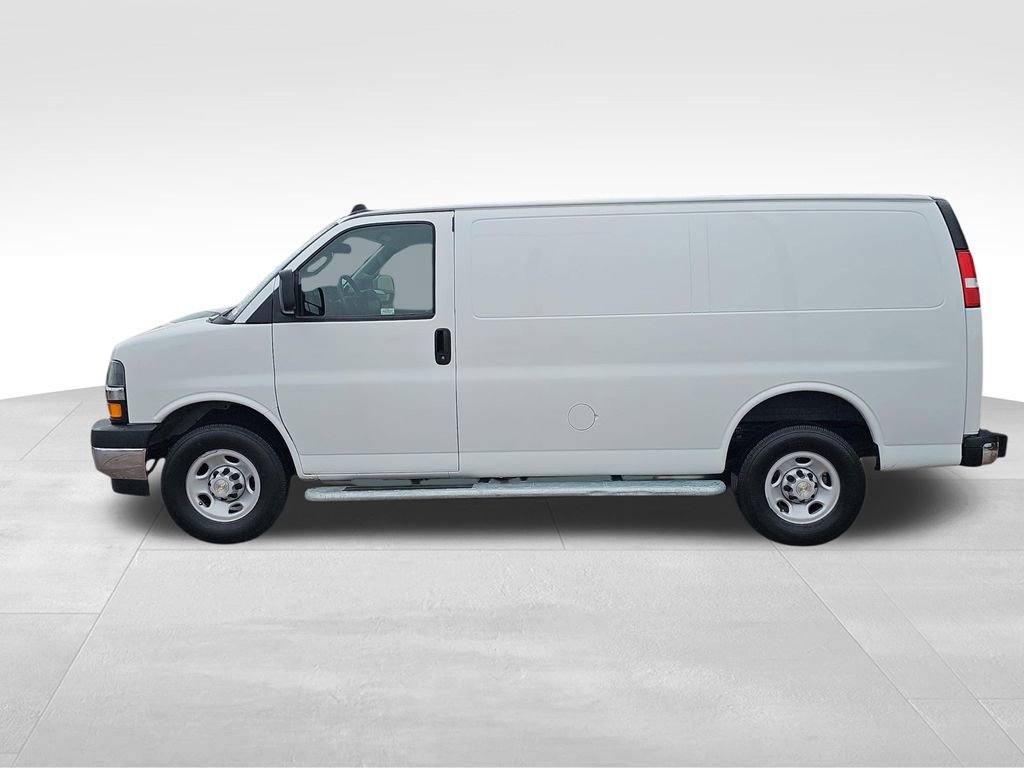 Used 2024 Chevrolet Express 2500 w/ Driver Convenience Package image 6