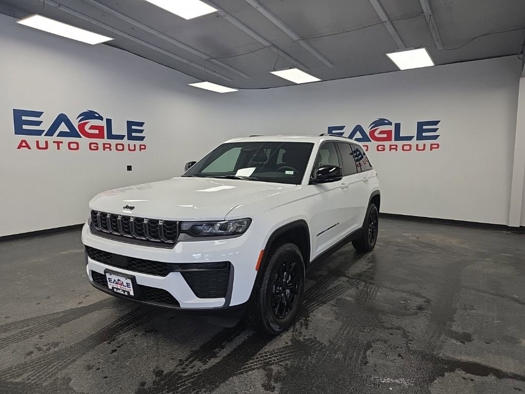 New 2026 Jeep Grand Cherokee Altitude AWD/4WD image 5