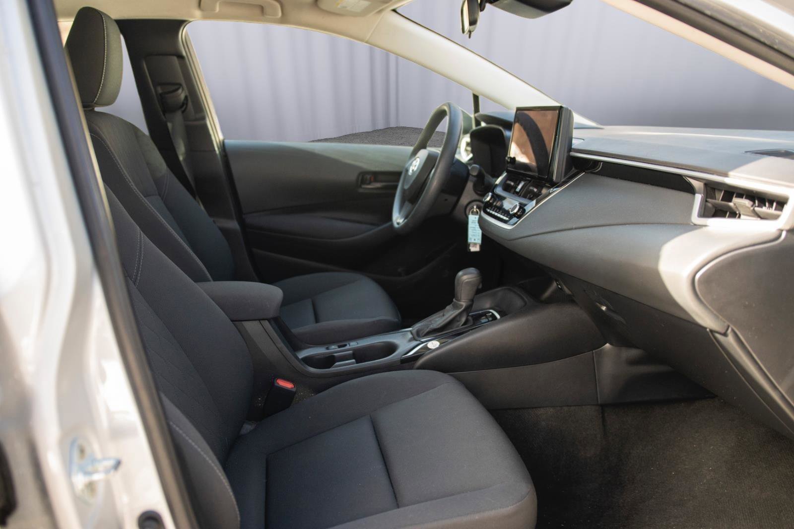 Used 2023 Toyota Corolla LE image 16