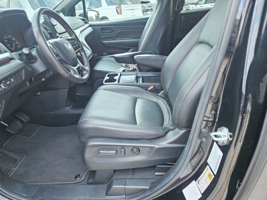 Used 2025 Honda Odyssey Sport-L image 11