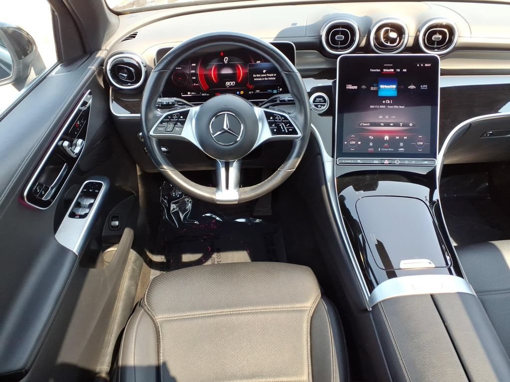 Used 2023 Mercedes-Benz GLC 300 4MATIC image 8