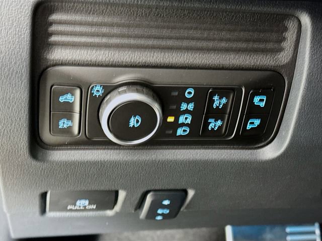 New 2026 Ford F250 Lariat w/ Black Appearance Package image 10