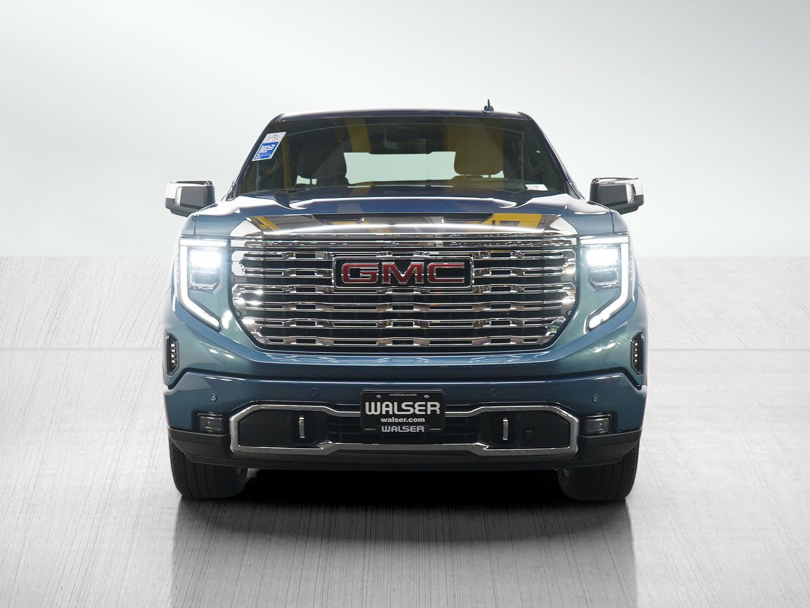 Used 2025 GMC Sierra 1500 Denali w/ Denali Reserve Package AWD/4WD image 9