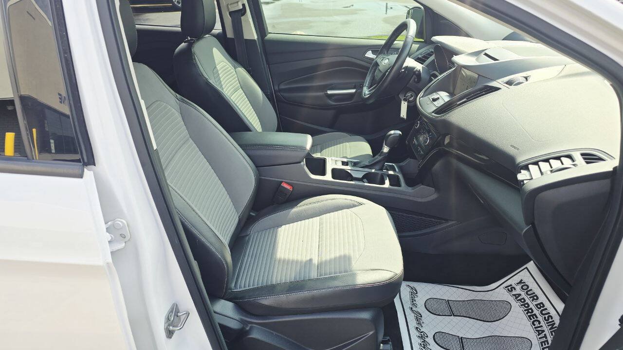 Used 2018 Ford Escape SE w/ SE SYNC Package AWD/4WD image 14