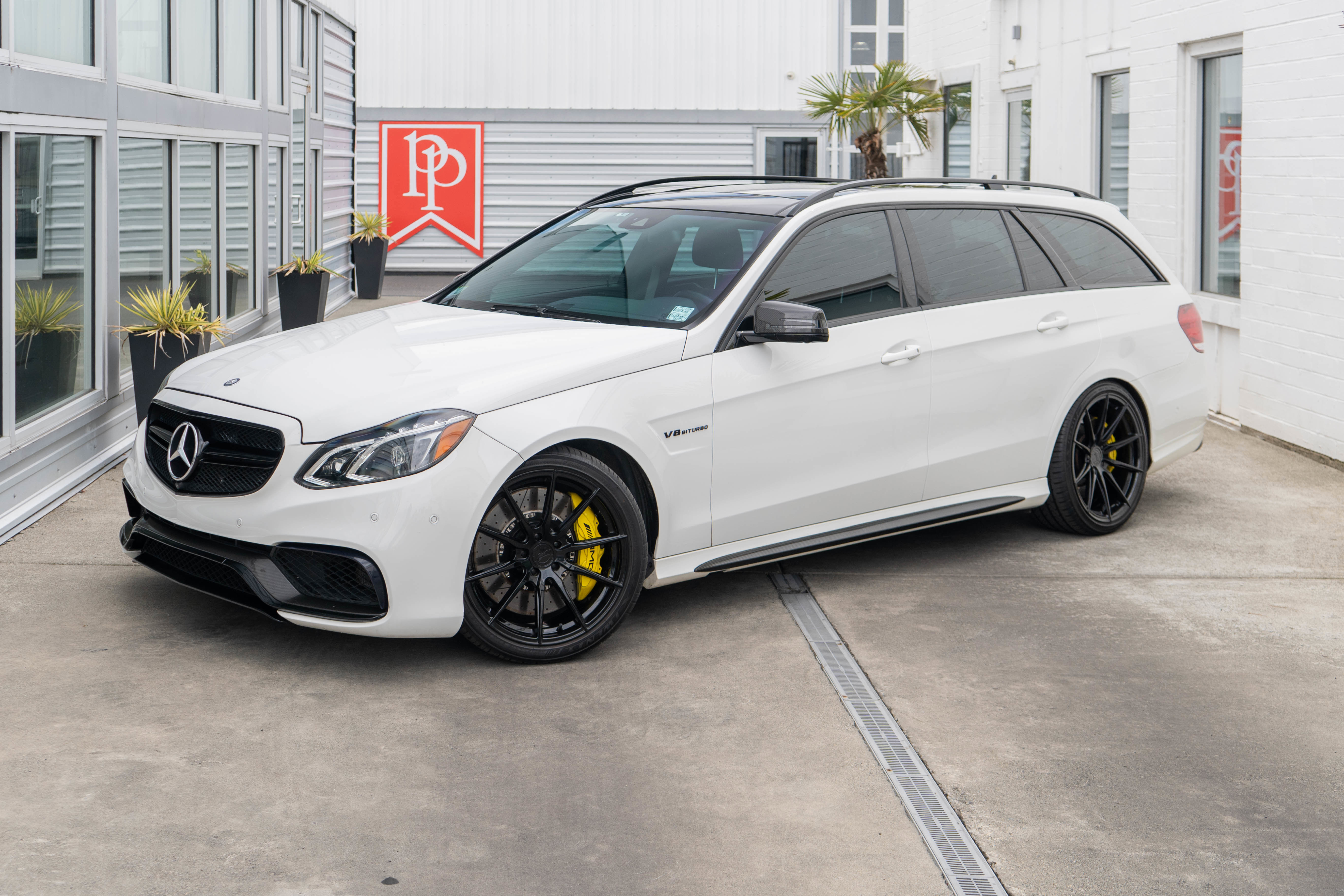 Used 2014 Mercedes-Benz E 63 AMG S-Model image 2