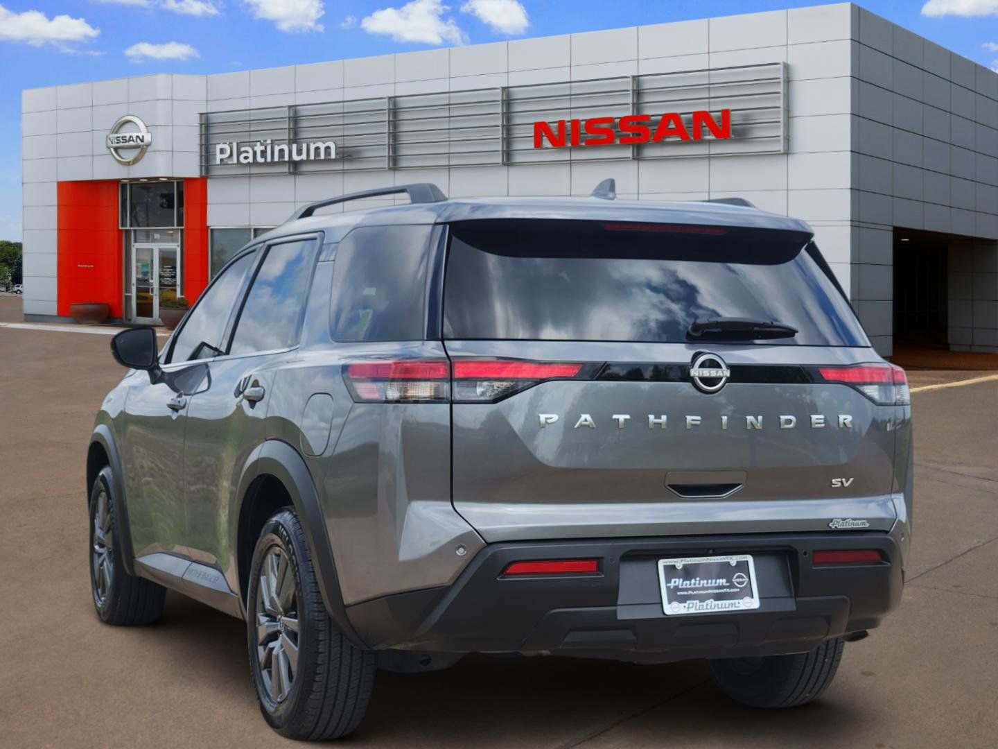 Used 2023 Nissan Pathfinder SV FWD image 5